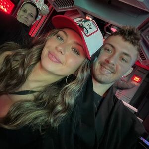 Meet your Posher, Chenoa